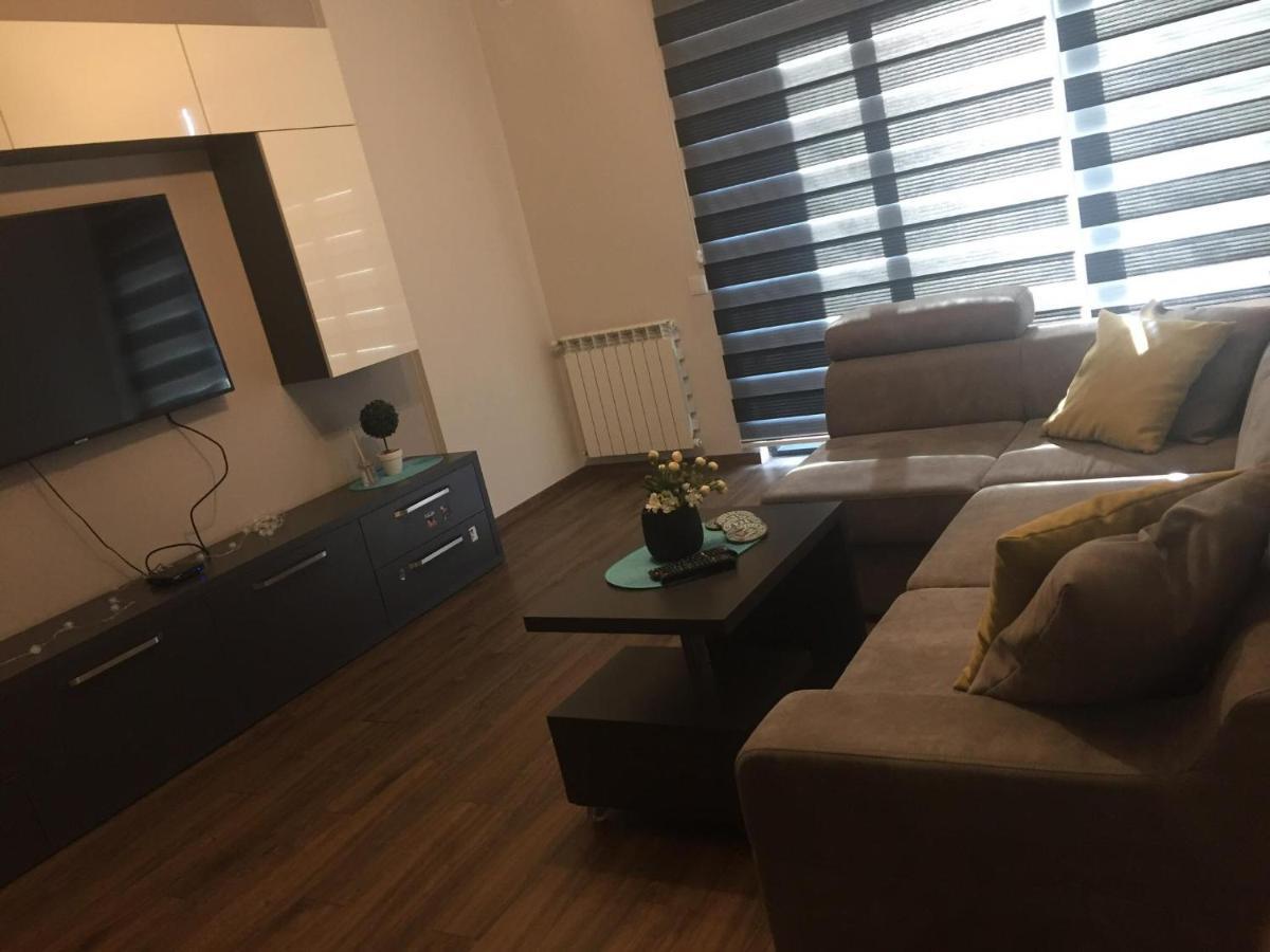 Sol'S M2 White Modern Apartments Тбилиси Экстерьер фото