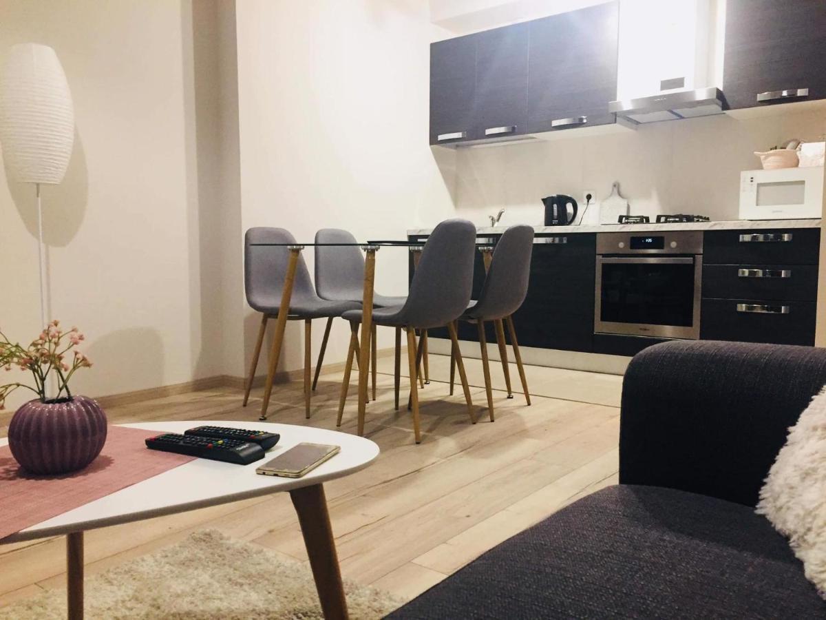 Sol'S M2 White Modern Apartments Тбилиси Экстерьер фото