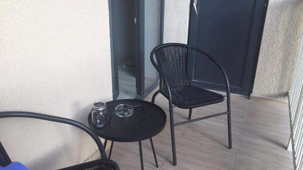 Sol'S M2 White Modern Apartments Тбилиси Экстерьер фото