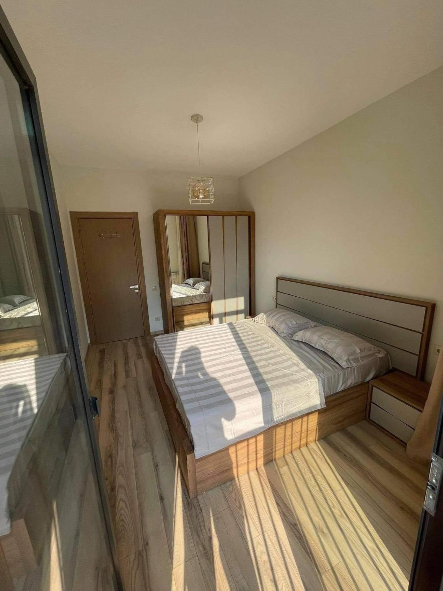 Sol'S M2 White Modern Apartments Тбилиси Экстерьер фото