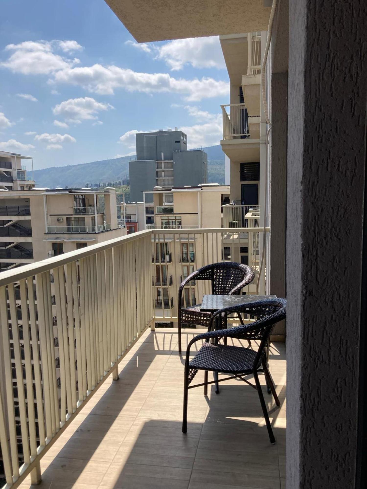 Sol'S M2 White Modern Apartments Тбилиси Экстерьер фото