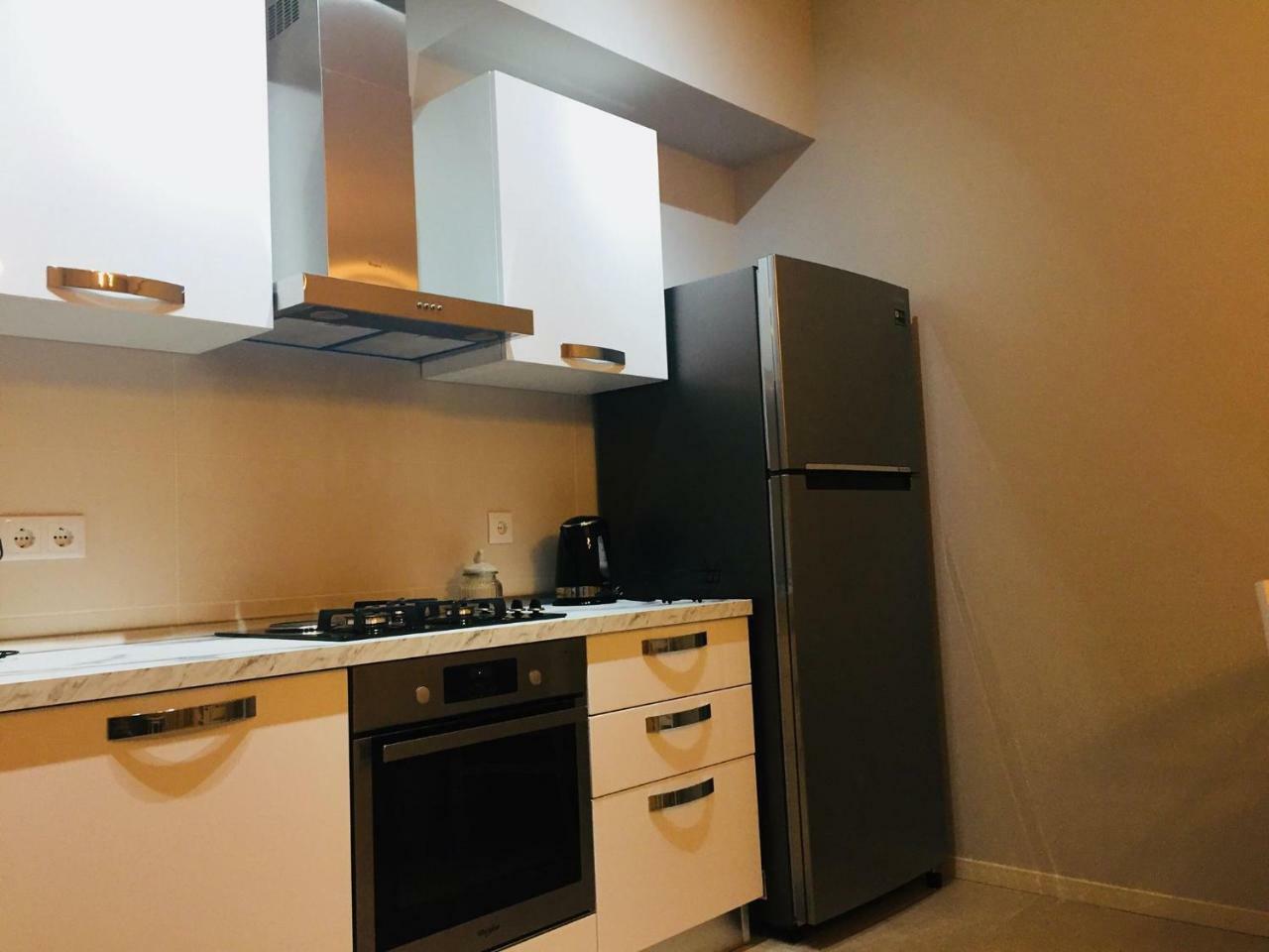 Sol'S M2 White Modern Apartments Тбилиси Экстерьер фото